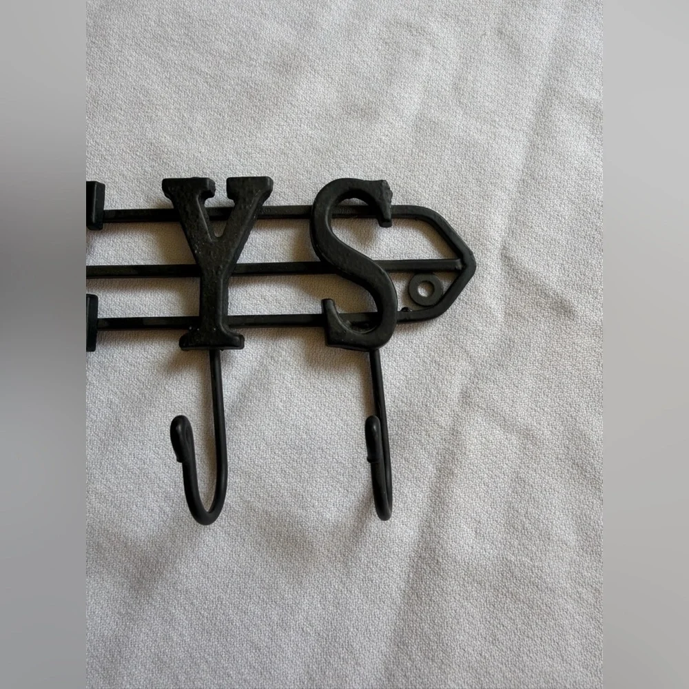 Black 'KEYS' Decorative Wall Hook Rack